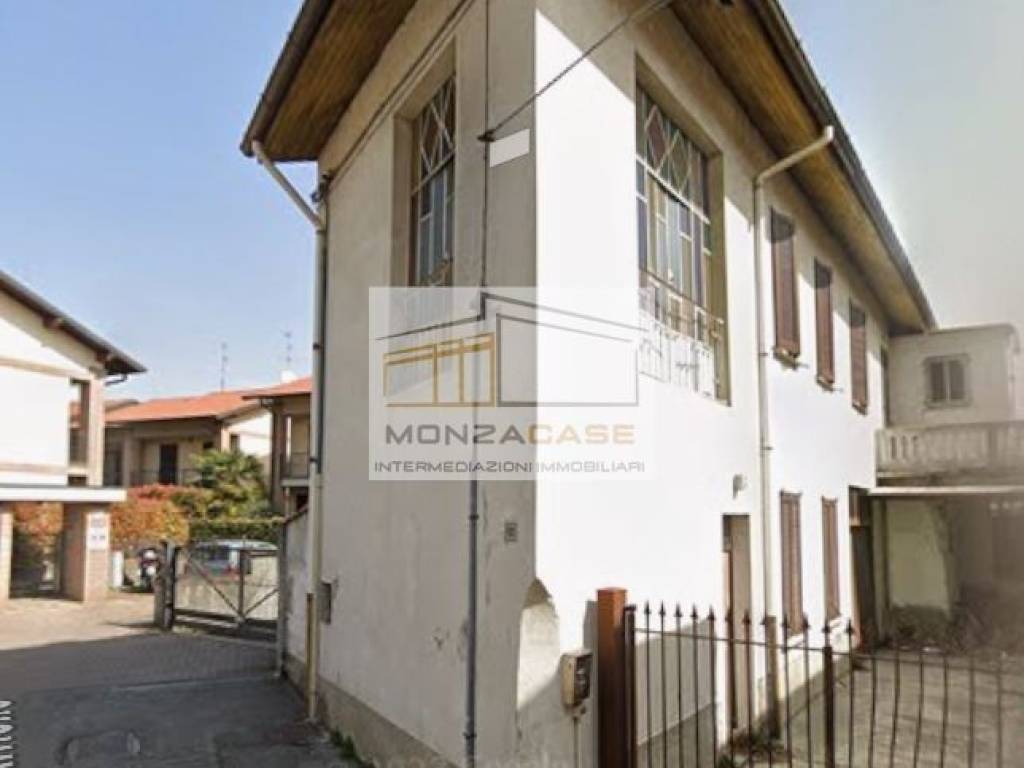 casa indipendente in vendita a Carate Brianza