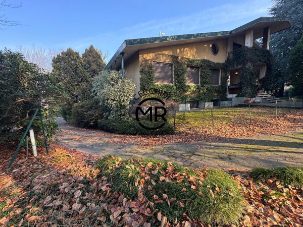 casa indipendente in vendita a Carate Brianza