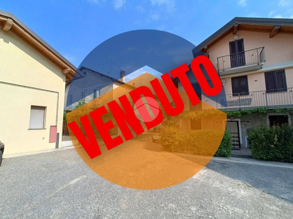 appartamento in vendita a Carate Brianza