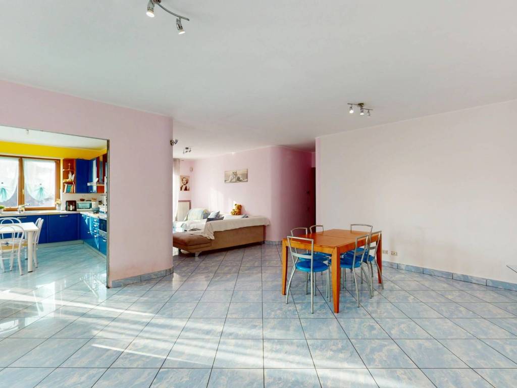 appartamento in vendita a Carate Brianza