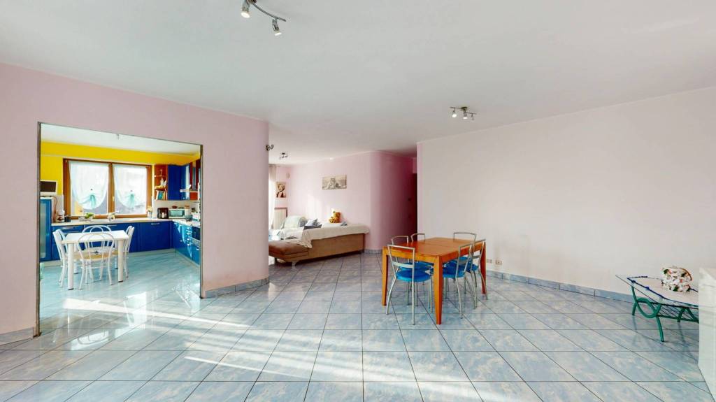 appartamento in vendita a Carate Brianza
