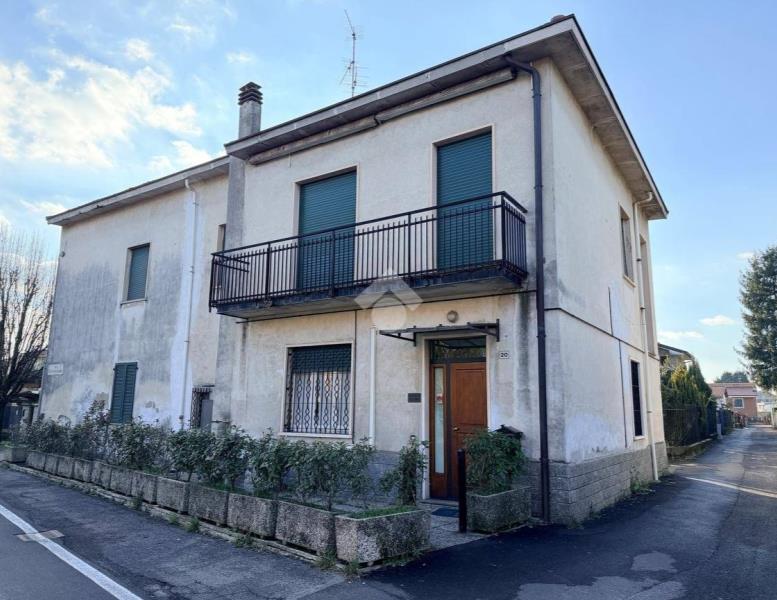 casa indipendente in vendita a Carate Brianza