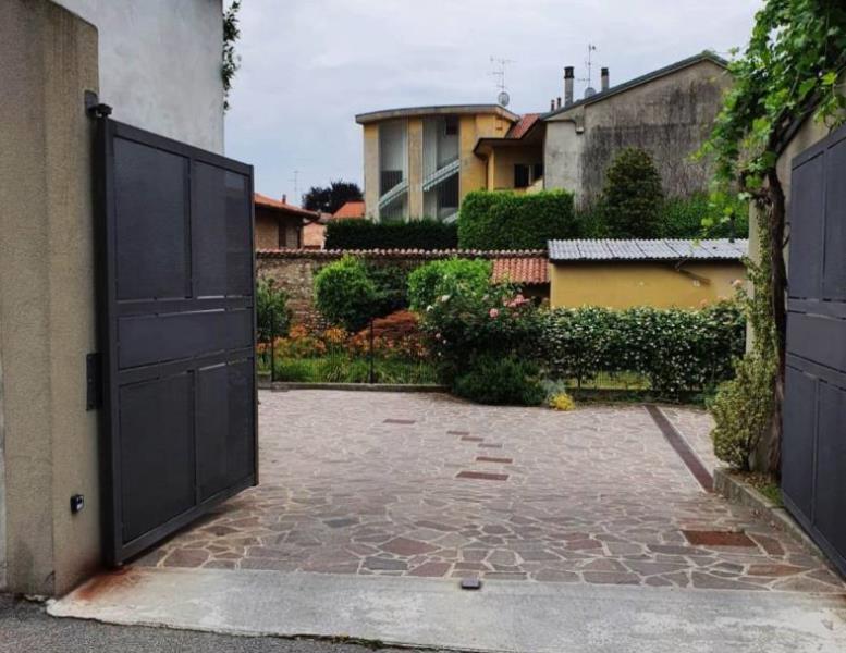 appartamento in vendita a Carate Brianza