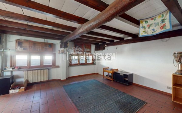 appartamento in vendita a Carate Brianza