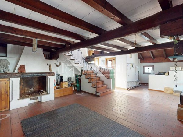 appartamento in vendita a Carate Brianza
