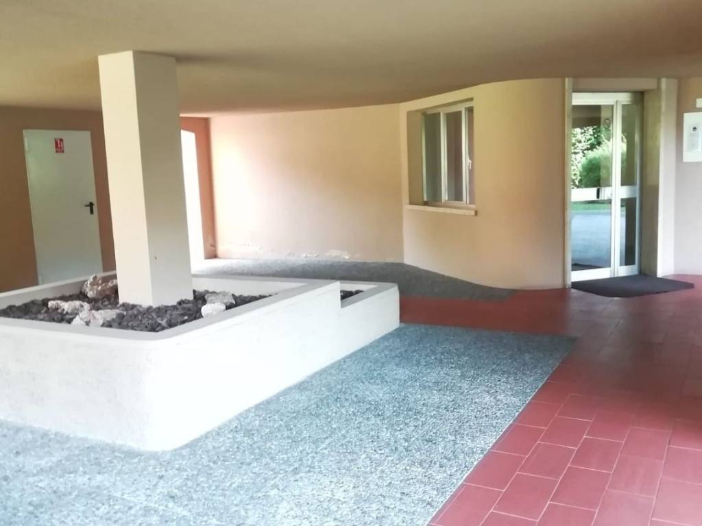 appartamento in vendita a Carate Brianza