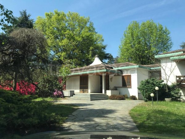 casa indipendente in vendita a Carate Brianza