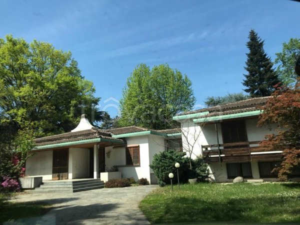 casa indipendente in vendita a Carate Brianza