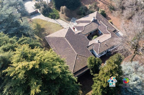 casa indipendente in vendita a Carate Brianza