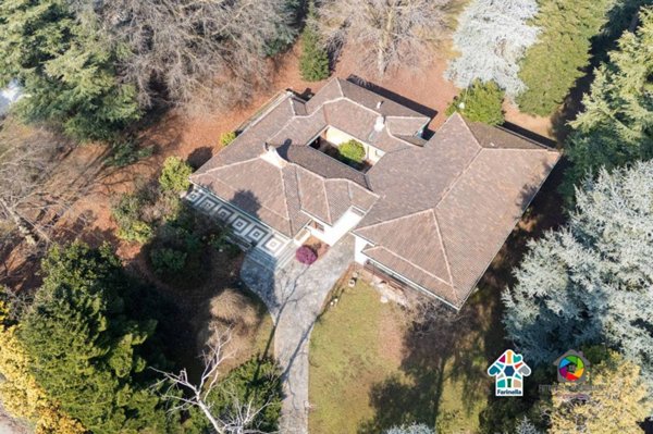casa indipendente in vendita a Carate Brianza in zona Costa Lambro