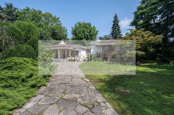 casa indipendente in vendita a Carate Brianza