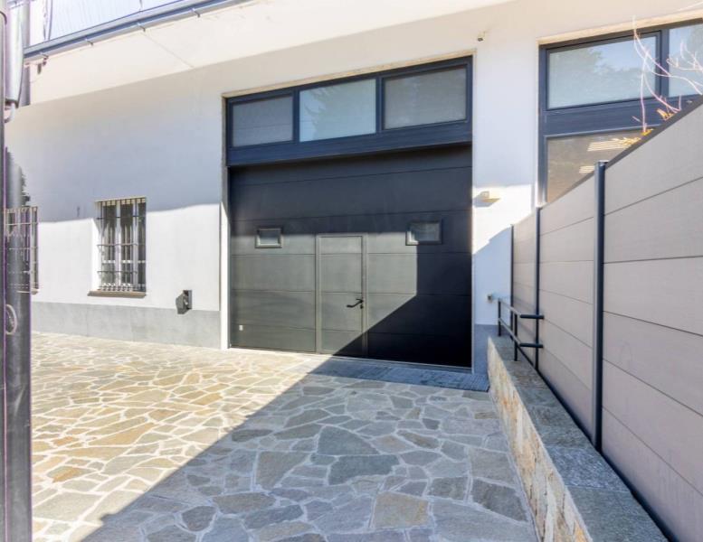 casa indipendente in vendita a Carate Brianza