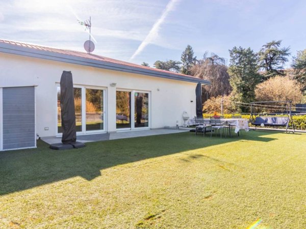 casa indipendente in vendita a Carate Brianza