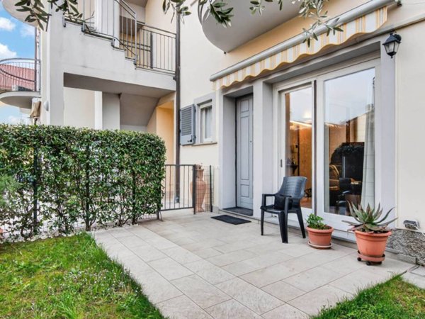 appartamento in vendita a Carate Brianza