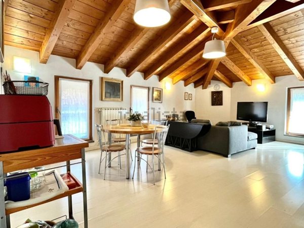 appartamento in vendita a Carate Brianza