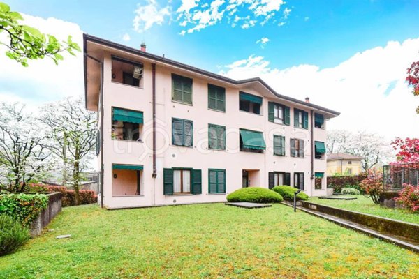 appartamento in vendita a Carate Brianza