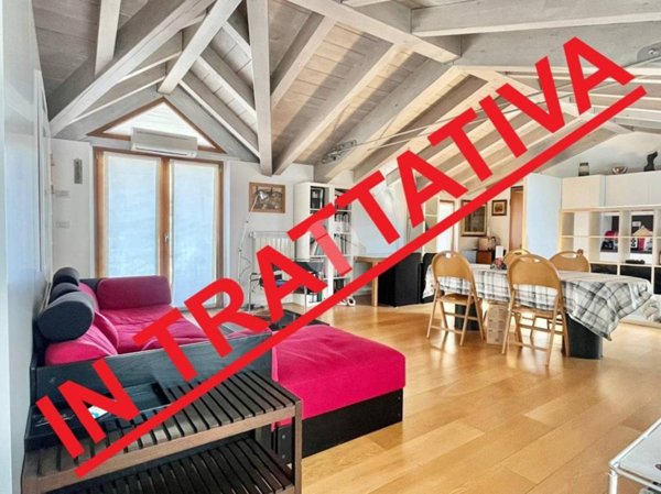 appartamento in vendita a Carate Brianza