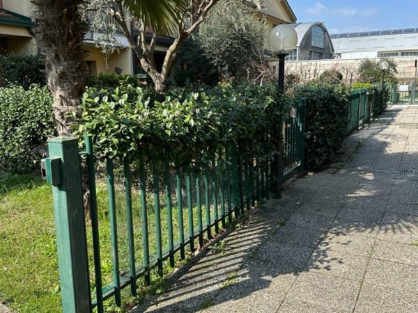 casa indipendente in vendita a Carate Brianza