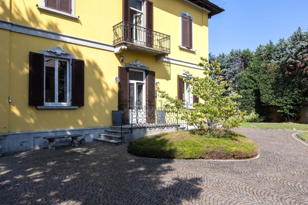 casa indipendente in vendita a Carate Brianza