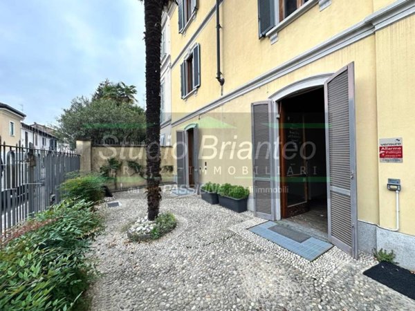 negozio in vendita a Carate Brianza