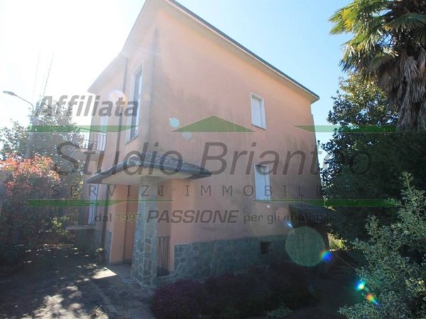 appartamento in vendita a Carate Brianza