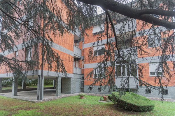 appartamento in vendita a Carate Brianza