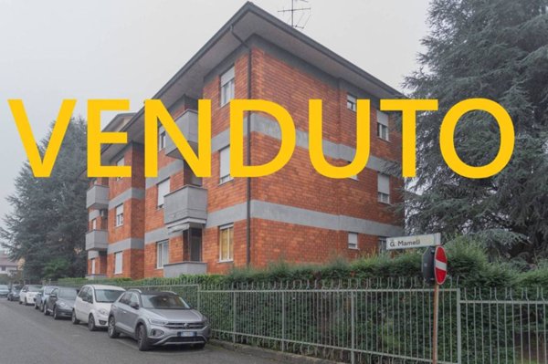 appartamento in vendita a Carate Brianza in zona Agliate