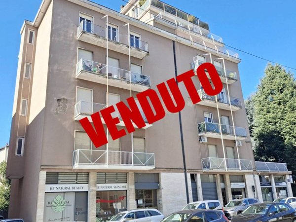appartamento in vendita a Carate Brianza