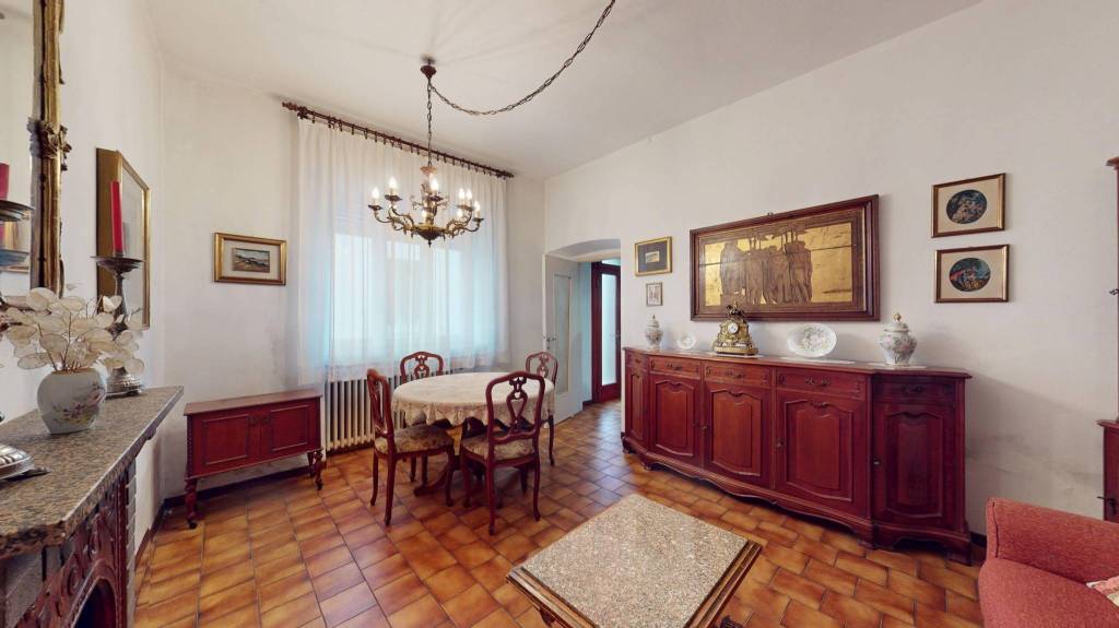 appartamento in vendita a Carate Brianza in zona Agliate