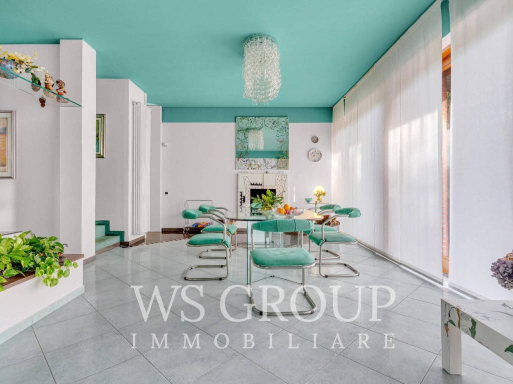 casa indipendente in vendita a Carate Brianza in zona Agliate