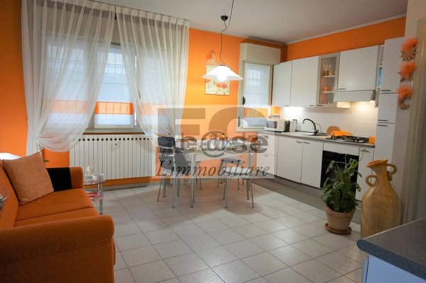 appartamento in vendita a Carate Brianza in zona Agliate