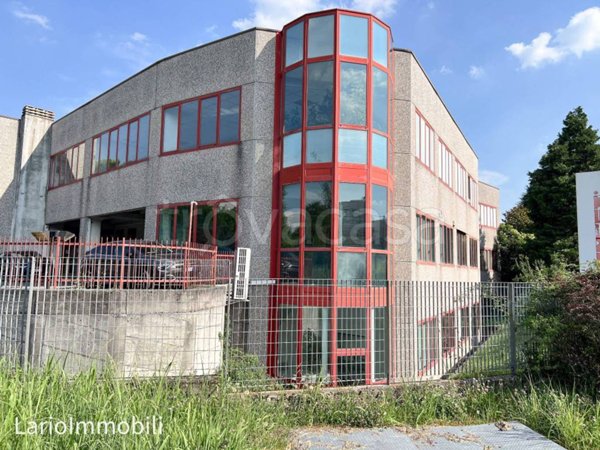 locale commerciale in vendita a Carate Brianza