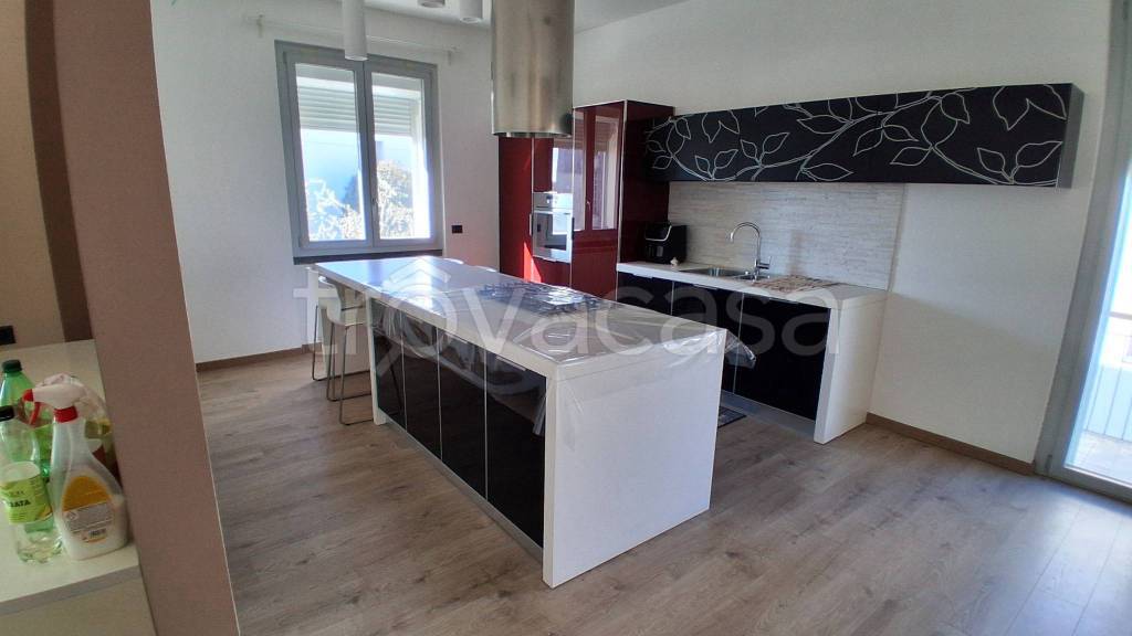 appartamento in vendita a Carate Brianza