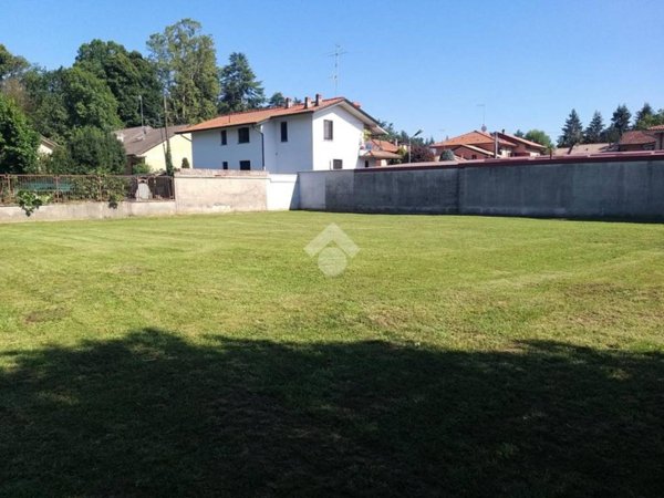 casa indipendente in vendita a Carate Brianza in zona Agliate