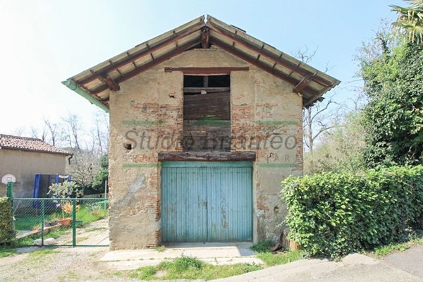 appartamento in vendita a Carate Brianza in zona Costa Lambro