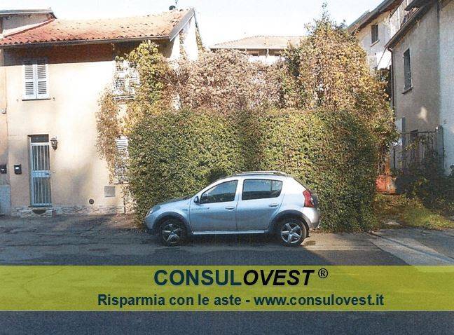 casa indipendente in vendita a Carate Brianza in zona Costa Lambro