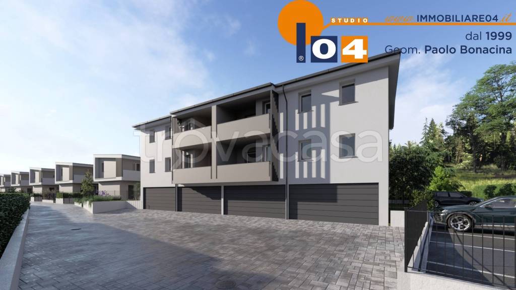 appartamento in vendita a Carate Brianza in zona Costa Lambro