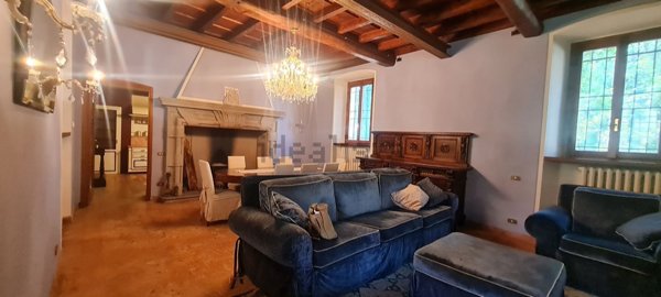 appartamento in vendita a Carate Brianza in zona Costa Lambro