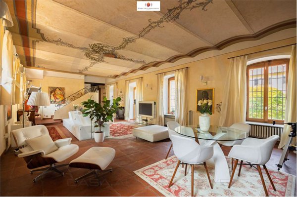 appartamento in vendita a Carate Brianza in zona Costa Lambro