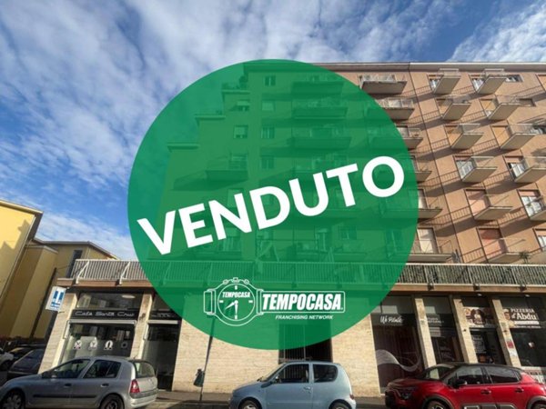appartamento in vendita a Carate Brianza in zona Costa Lambro