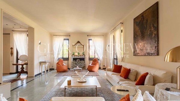 casa indipendente in vendita a Carate Brianza in zona Costa Lambro