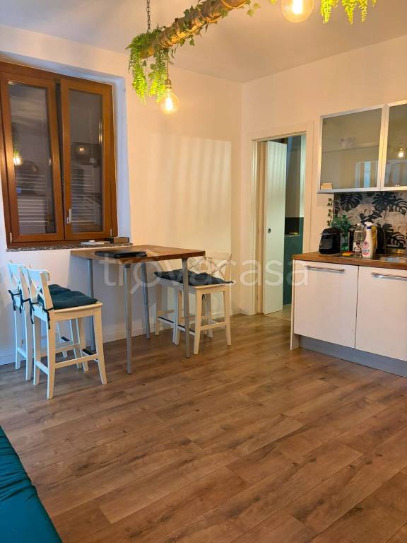 appartamento in vendita a Carate Brianza in zona Costa Lambro