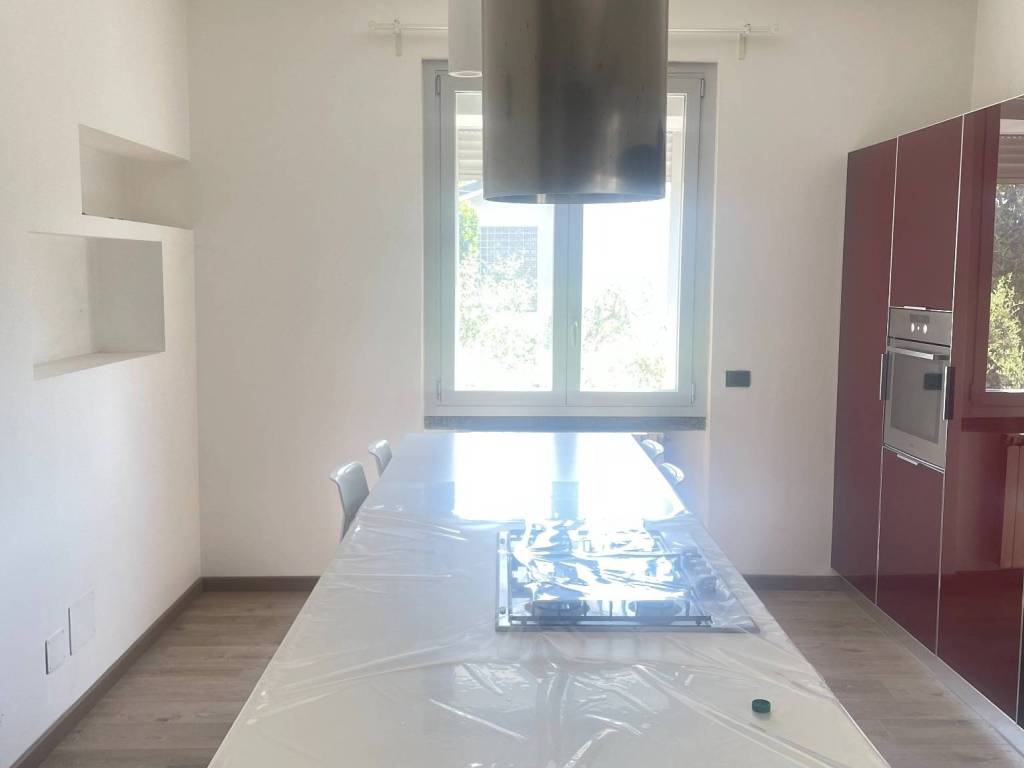 appartamento in vendita a Carate Brianza in zona Costa Lambro