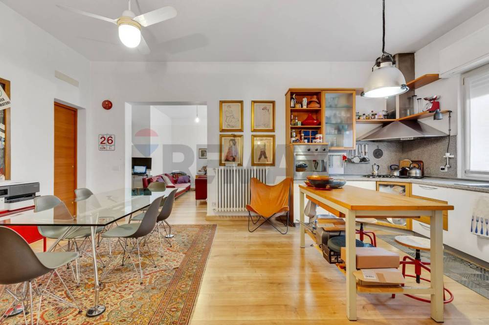 casa indipendente in vendita a Carate Brianza in zona Costa Lambro