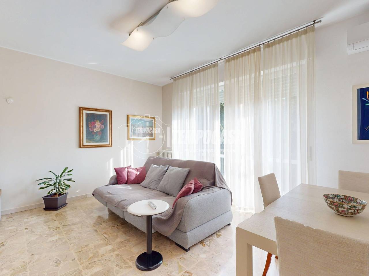 appartamento in vendita a Carate Brianza in zona Costa Lambro