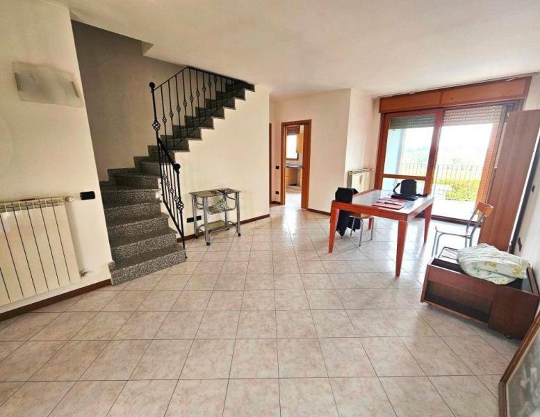 appartamento in vendita a Carnate