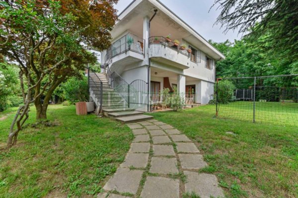 casa indipendente in vendita a Carnate