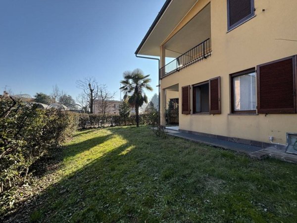 casa indipendente in vendita a Carnate