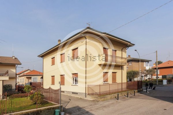 casa indipendente in vendita a Carnate