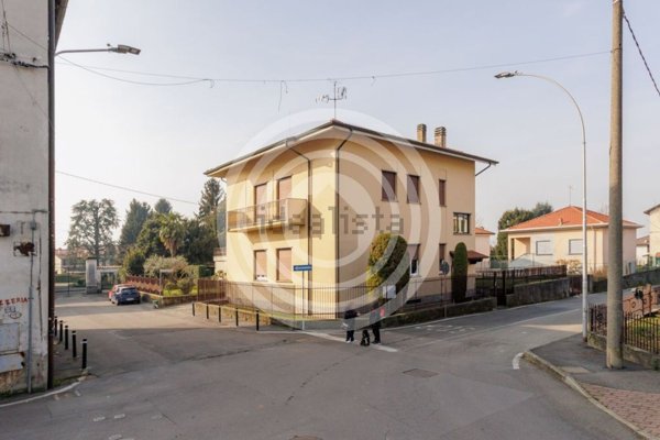 casa indipendente in vendita a Carnate